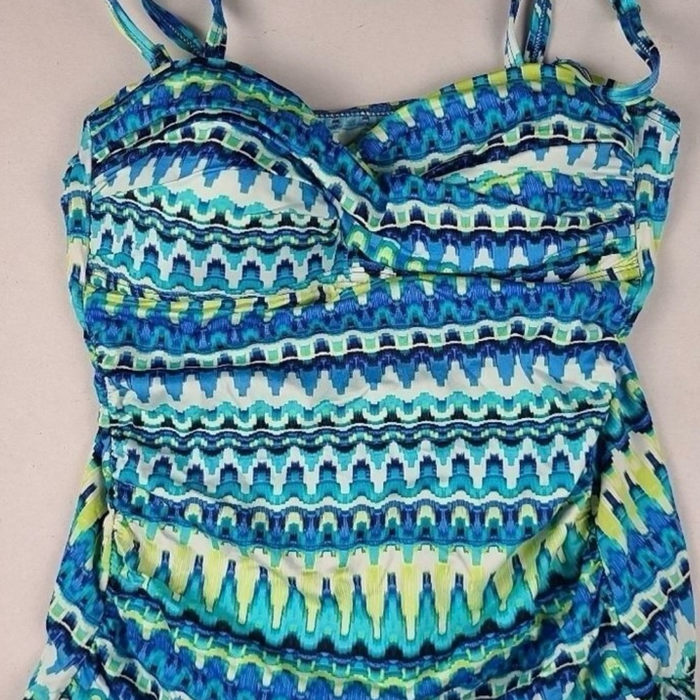 Tankini Top Bathing Suit Top  Chevron Print Apt 9. Women's Small